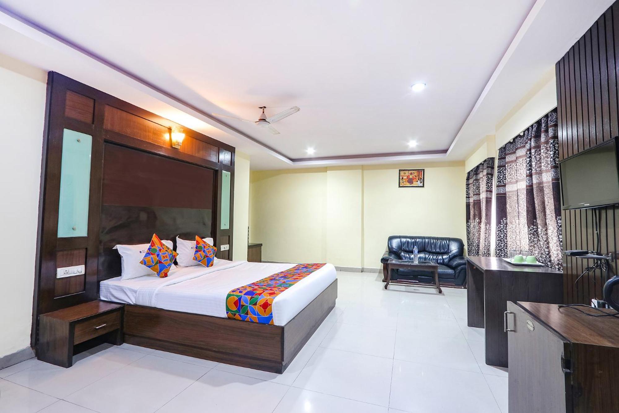 Fabhotel Royal Residency II - Nr Lakdikapul Metro Station Hyderabad Exterior foto