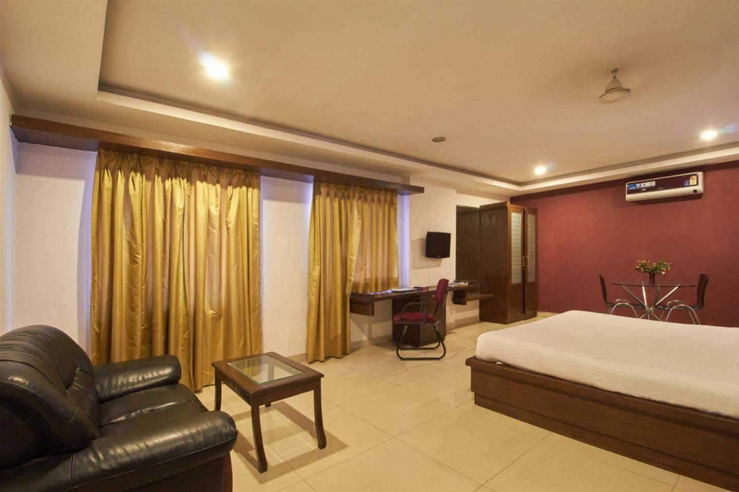 Fabhotel Royal Residency II - Nr Lakdikapul Metro Station Hyderabad Exterior foto